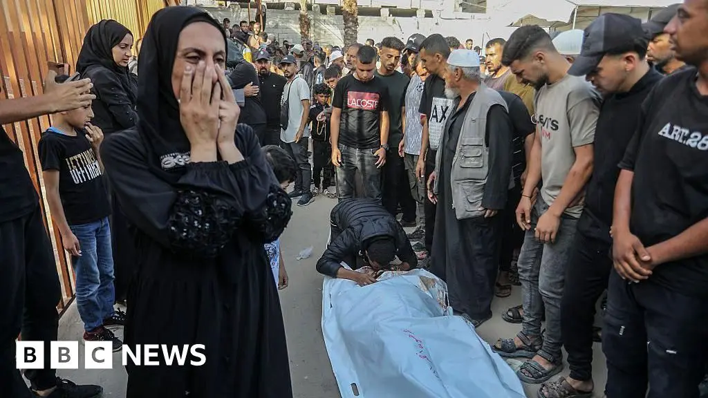 Quiz image for: Red Cross says at least 21 killed and dozens shot in Gaza aid incident